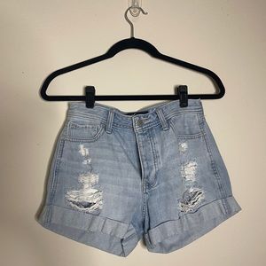 Hollister High Rise Boyfriend Short
